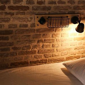 Dormitory Room Mixed